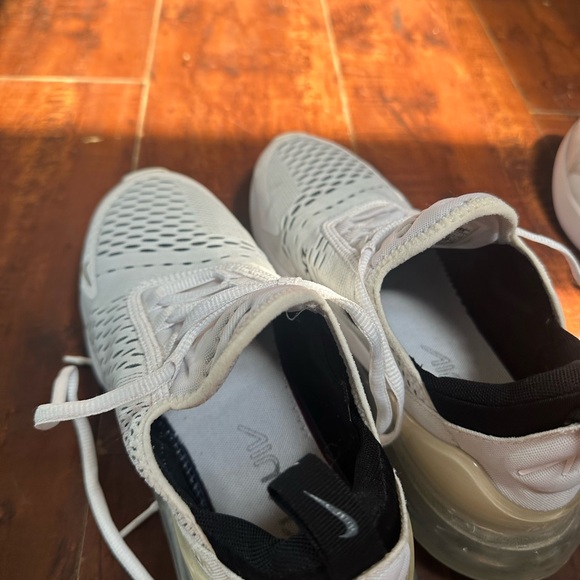 Nike Air Max 270 - Picture 1 of 4